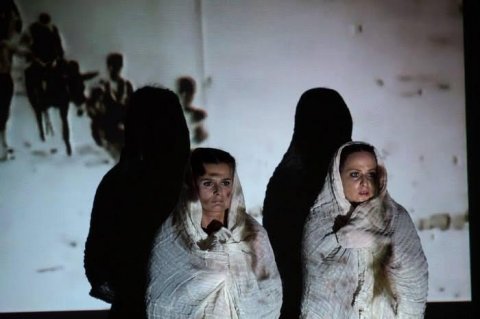 Könnyem sincs, hogy elsirassalak