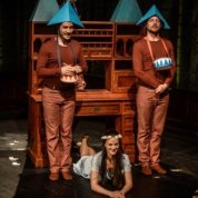 Szegény Dzsoni és Árnika