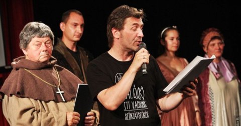 Halló(k) itt vagyunk!