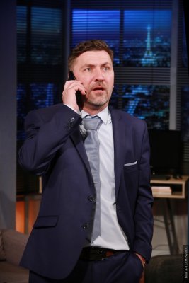 Leszállás Párizsban