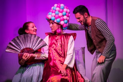 AZ ARANYHALACSKA, AVAGY A HALÁSZ MEG A NAGYRAVÁGYÓ FELESÉGE