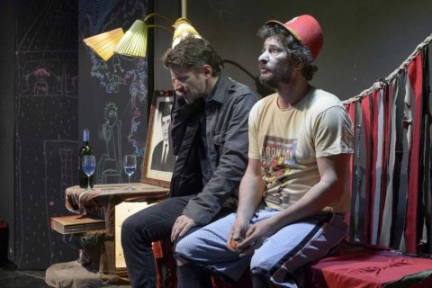 ERNELLÁÉK FARKASÉKNÁL