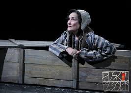 JÚLIA – PÁRBESZÉD A SZERELEMRŐL