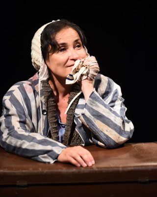 JÚLIA – PÁRBESZÉD A SZERELEMRŐL