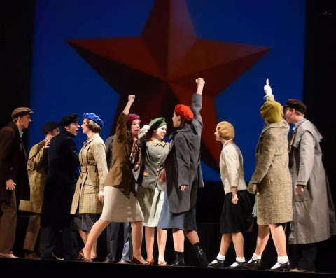 Szélfútta levél Szélfútta levél