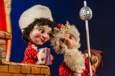 A csuka parancsára A csuka parancsára