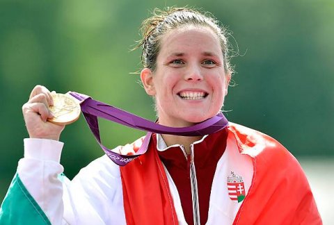 A bajnok én vagyok - Risztov Éva estje A bajnok én vagyok - Risztov Éva estje