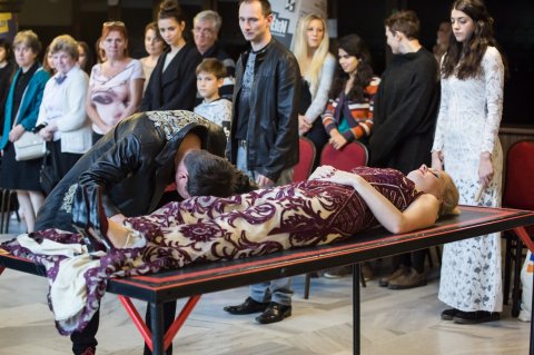 Bánk az esküdtszék előtt