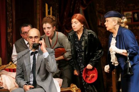 Mici néni két élete