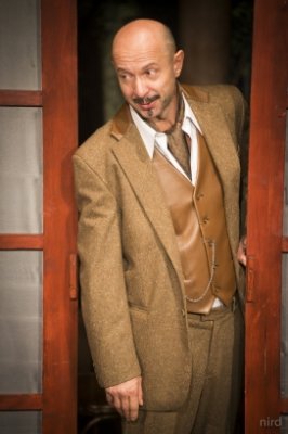 PÉTER, AVAGY SZÉLHÁMOS KERESTETIK!