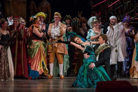 A Denevér A Denevér