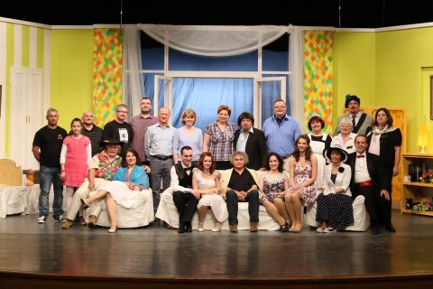 Fel is út, le is út!