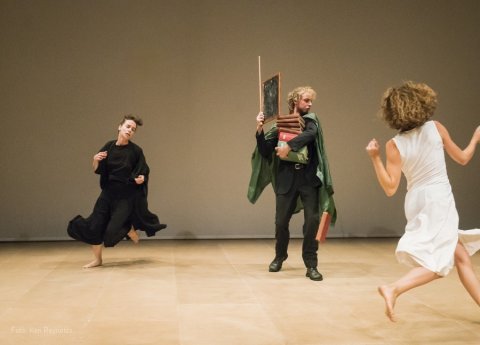 AZ EGÉRLYUK: PÁRBESZÉD DOSZTOJEVSZKIJJEL