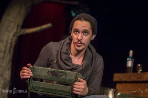 Hazát és szerelmet keresek