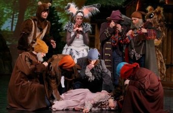 Hófehérke és a hét törpe01