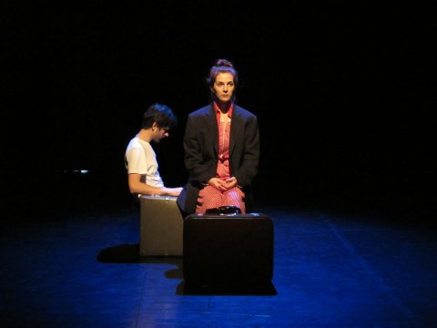 A madarak nem alszanak A madarak nem alszanak