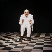 Csak tenyérnyi vér