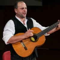 A helység kalapácsa