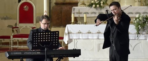 Vers a víz fölött - Kakuk Móni versei a Benedekfi testvérek előadásában.   