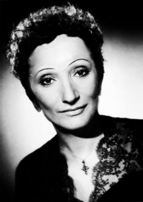 Égben maradt repülő