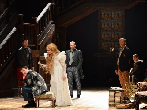 A királynő aranyból van (Stuart Mária)