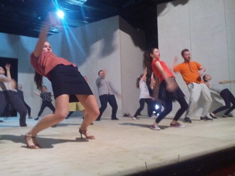 A kislány és az oroszlánok A kislány és az oroszlánok