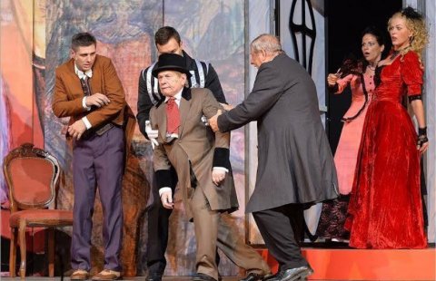 Bolha a fülbe Bolha a fülbe