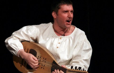 Ezer év dalban elbeszélve