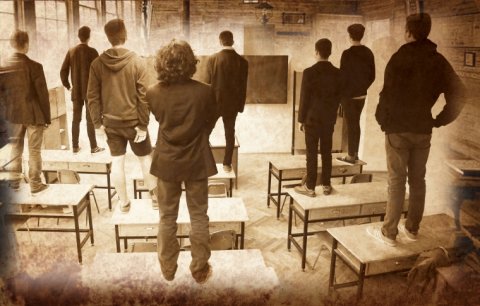 Holt költők társasága